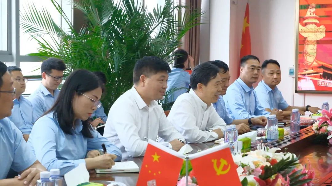 新密市委常委、政法委書記劉軍杰一行蒞臨榮盛科技集團調(diào)研指導